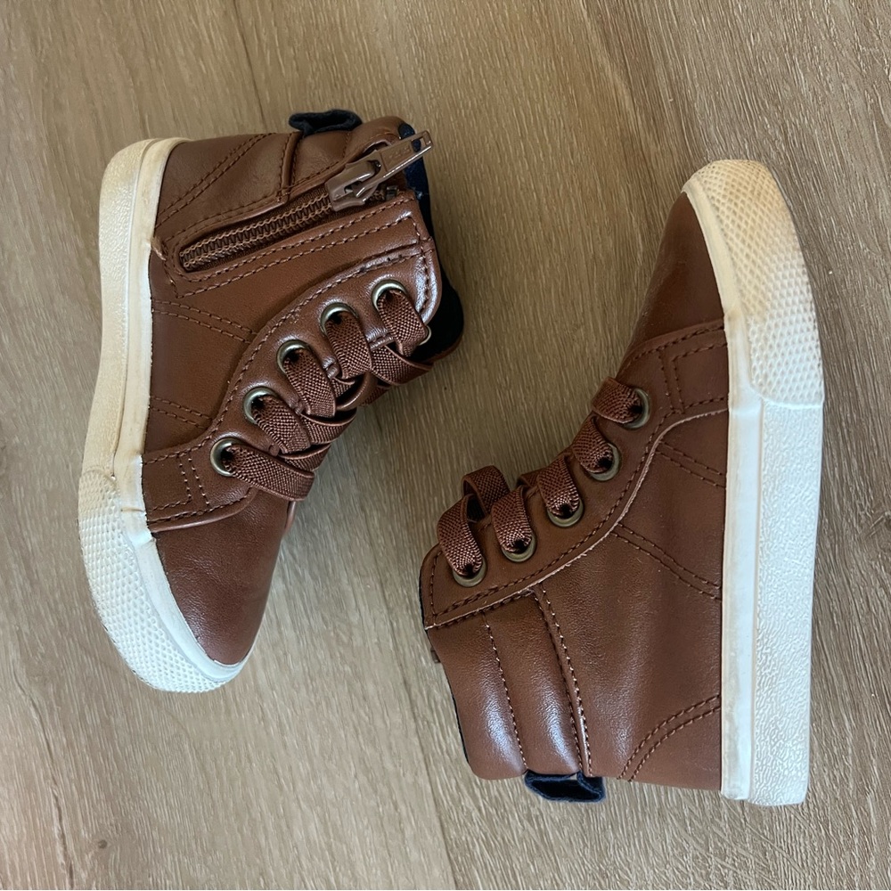 Cat and Jack size 5 toddler boys kids shoes boots